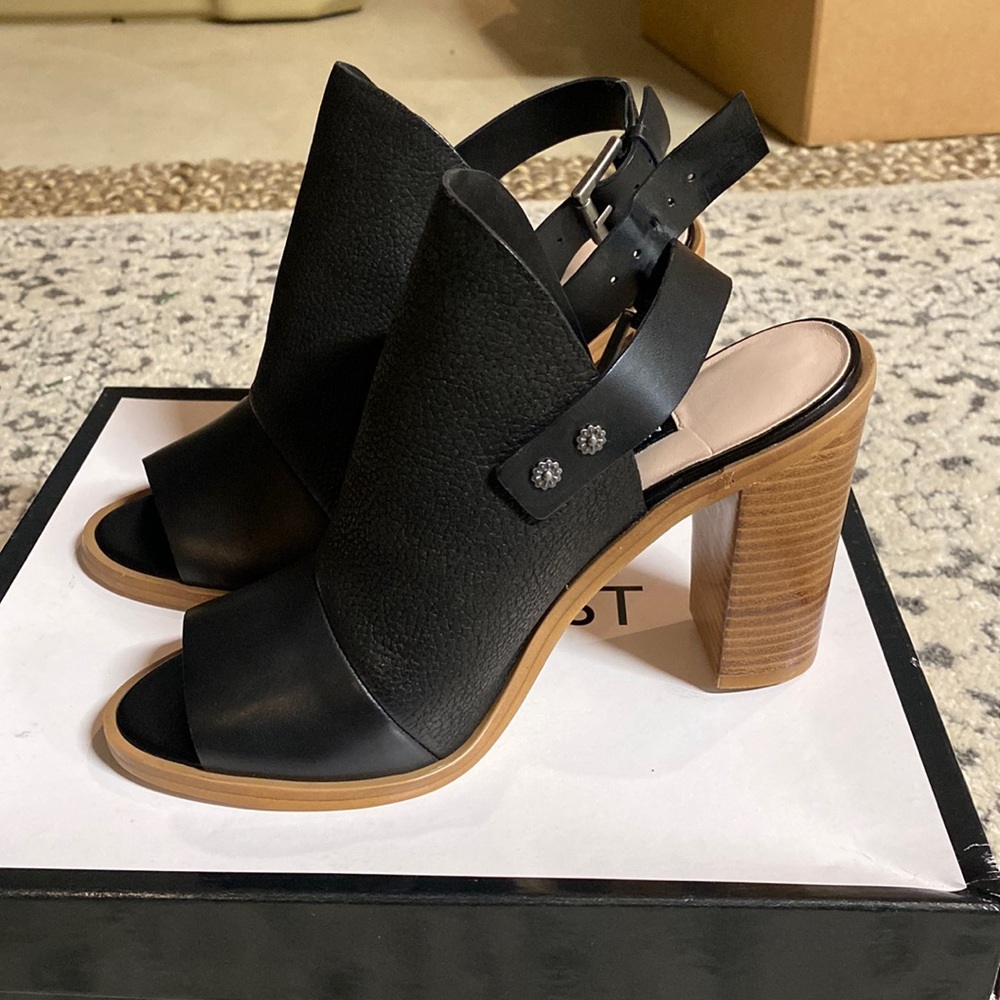 Nine West chunky sling backs. Size 7.5